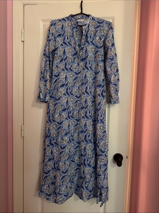 Livro Dresses & Skirts - EUC Livro Maxi Caftan, Blue block print Size M